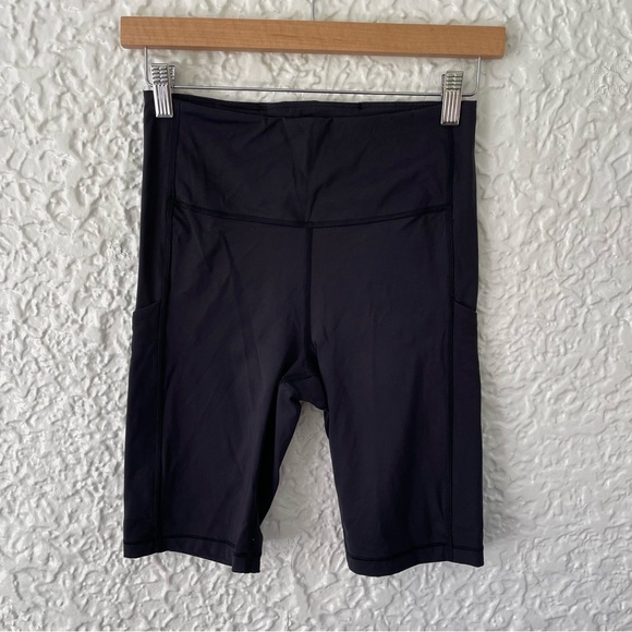 Athleta Ultimate Stash Pocket 9” Biker Shorts Small - Picture 2 of 6